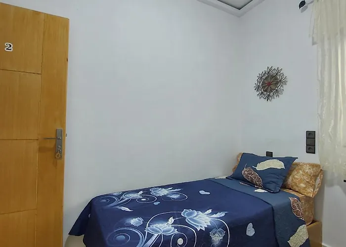 Cozy Room & Modern Amenities 2